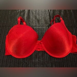 🔴 Delta Burke Bra NWOT